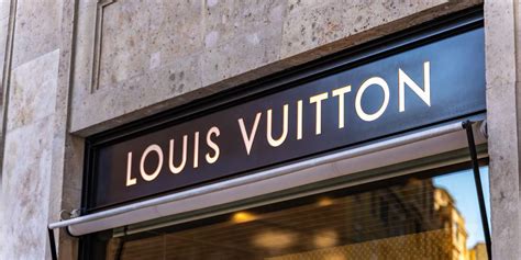 louis vuitton civitanova marche|Louis Vuitton Civitanova: 500 assunzioni con nuova .